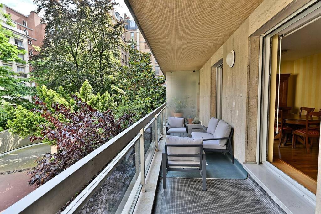 Apartment #vaugirard Mairie Du 15eme - Ii Paris